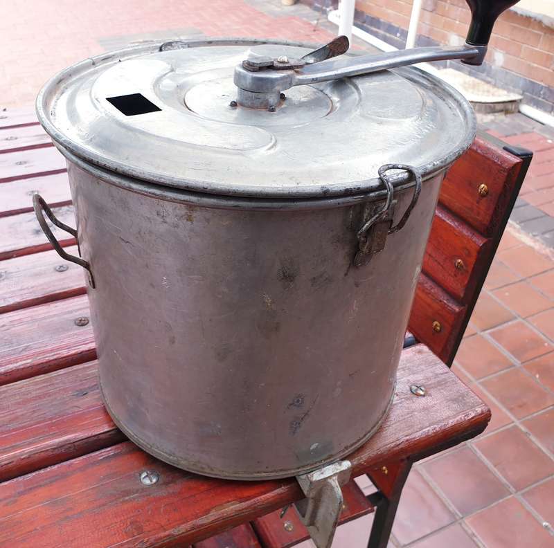 VINTAGE UNICO BREAD KNEADER COMPLETE