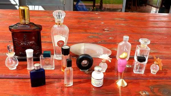 VERY CUTE COLLECTION OF SMALL  VINTAGE BOTTLES