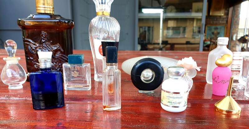 VERY CUTE COLLECTION OF SMALL  VINTAGE BOTTLES