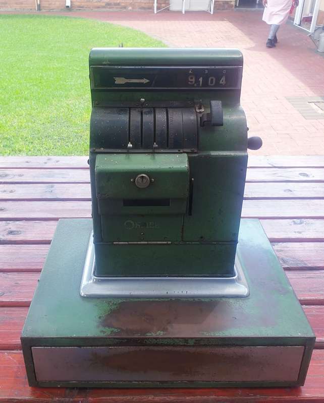ANTIQUE OHMER OHIO USA CASH REGISTER DISPLAY. VERY HEAVY PIECE