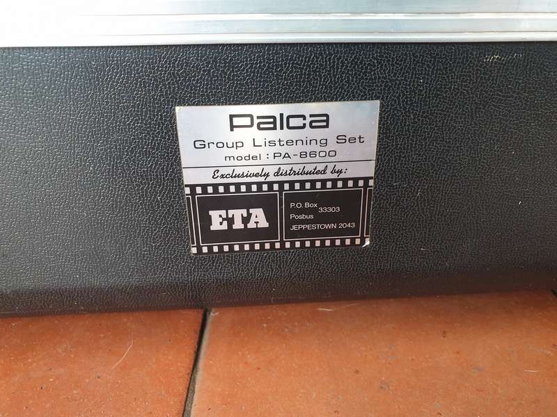 VINTAGE PALCA GROUP LISTENING STATION.