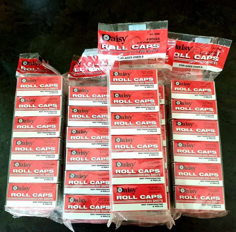 VINTAGE DAISY ROLLCAPS MADE IN CANADA PER PACK OF 6, 1500 SHOTS