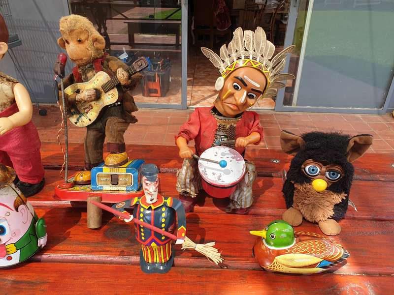 VINTAGE TOY COLLECTION, CLOCKWORK AND BATTERIES