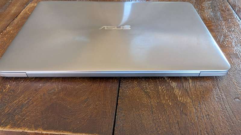 Asus UX330UA-FB287T 13.3"