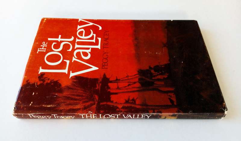 The Lost Valley, by Peggy Tracey. Published by Human & Rousseau, 1975.