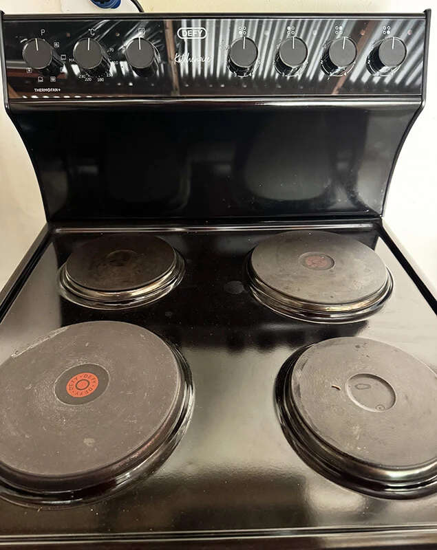Defy Thermofan Kitchenaire Electric Stove (DSS697 )