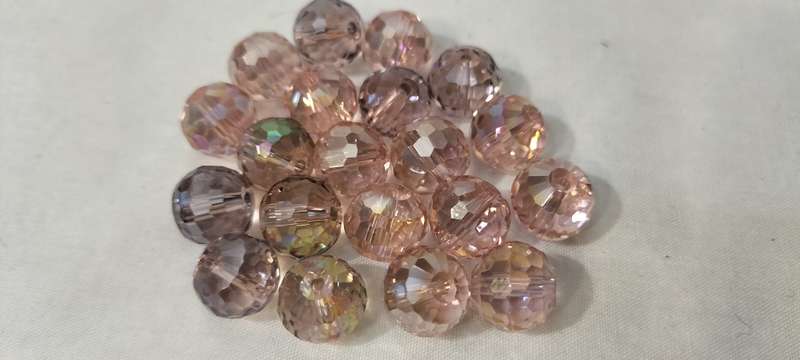 20 Pieces Faceted Crystal Beads. Pink Mix. 8mm. B17