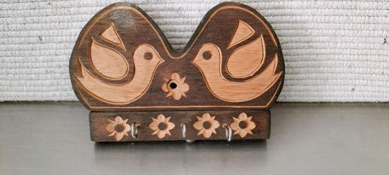 Beautiful Wood 3 Holder Wooden Key Rack