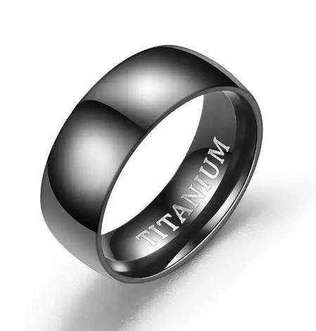 Titanium Black Ring for Men Size 8 (Nr42)
