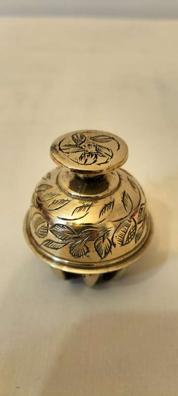 A Stunning Antique Circa 1920 Brass Elephant Claw Hindu Bell