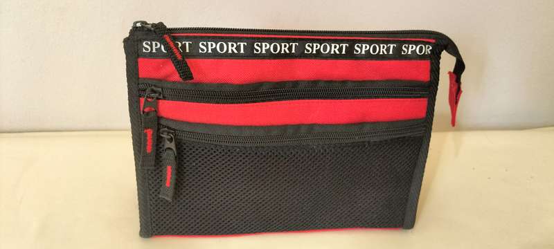 Quality Woolworths Men's Three Compartment Toiletry Bag