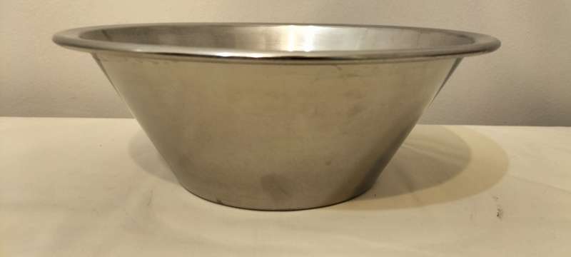 Superb Large Stainless Steel Mixing Serving Bowl (Nr1)