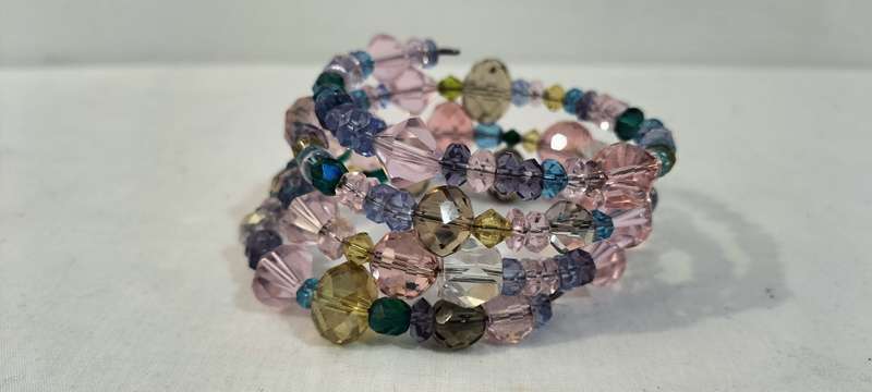 A Magnificent 4 Ring Czech/firepolish/Glass/Crystal Bead memory Bracelet
