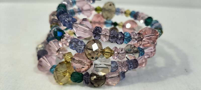 A Magnificent 4 Ring Czech/firepolish/Glass/Crystal Bead memory Bracelet