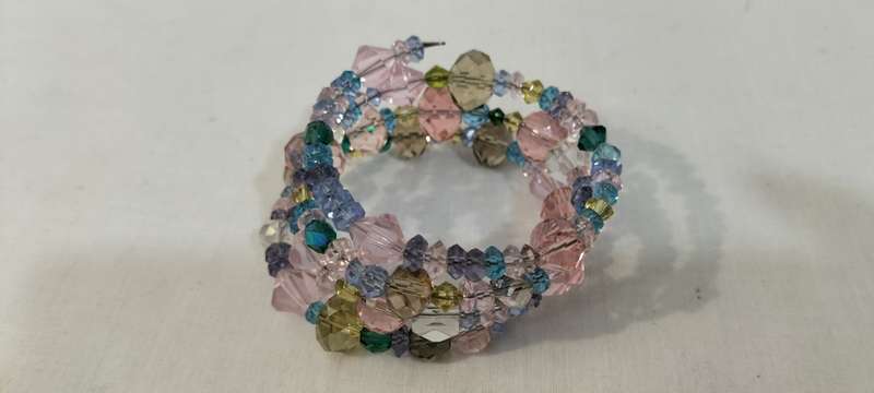 A Magnificent 4 Ring Czech/firepolish/Glass/Crystal Bead memory Bracelet