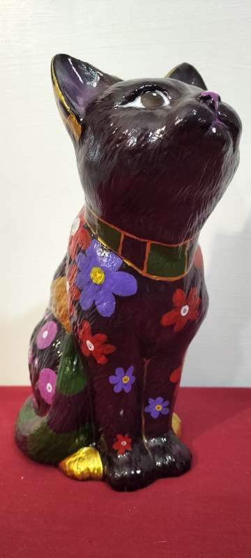 An Absolutely Magnificent Bohemian Hand Painted Cat (Nr1)