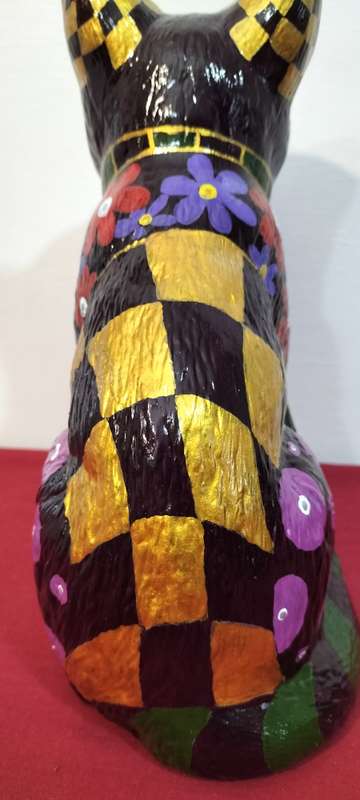 An Absolutely Magnificent Bohemian Hand Painted Cat (Nr1)
