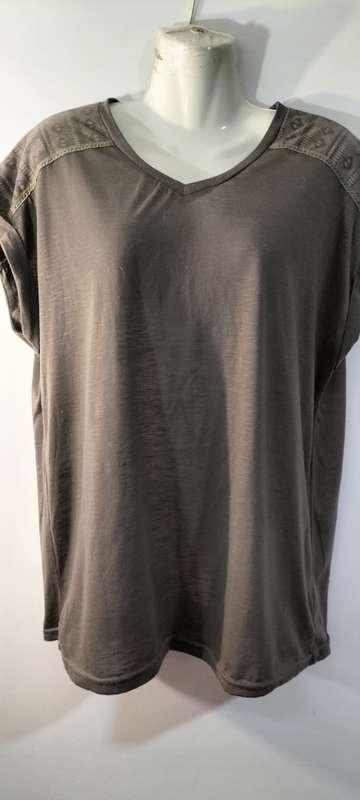 A Beautiful Trail Ladies Short Sleeve Top. (Nr12) XL