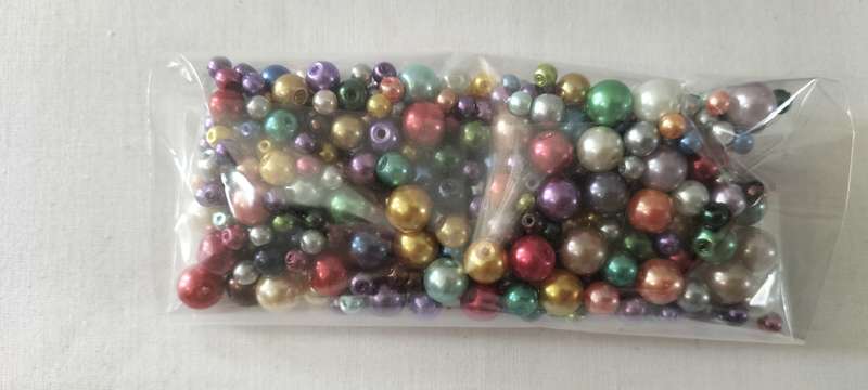 100 grams Quality Glass Pearl Beads B21