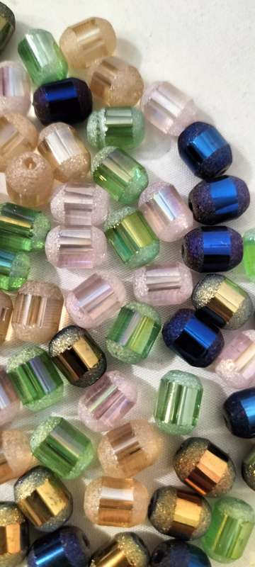 100 Pieces of 8mm Agate Crystal Quartz Facetted Beads. B25