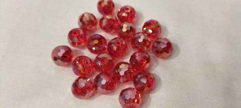20 Pieces Faceted Crystal Beads. Red Mix. 8mm. B19