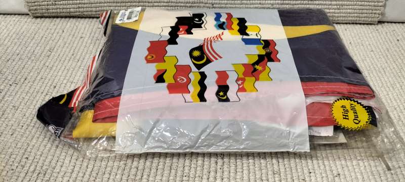 Huge Unused 175cm x 90cm Flag of Malaysia