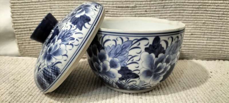Magnificent Glazed Porcelain Lidded Ginger Jar