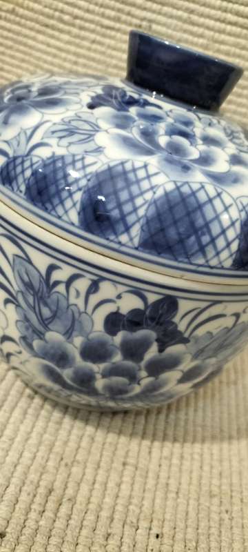 Magnificent Glazed Porcelain Lidded Ginger Jar