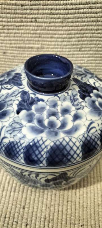 Magnificent Glazed Porcelain Lidded Ginger Jar