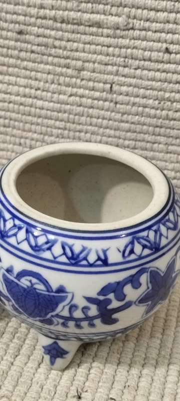 Absolutely Magnificent Imperial Ming Incense Burner "Koro"