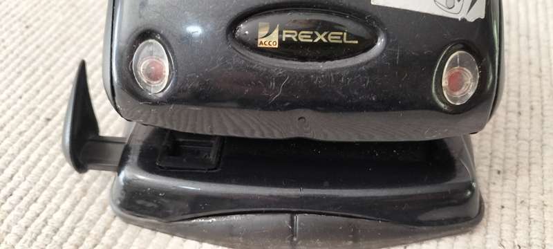 A Quality Rexel Model P225 2 Hole 25 Sheet Paper Punch