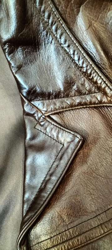 A Magnificent Genuine Reiss of London Men's Superior Quality Leather Jacket -L  Worth R12 000