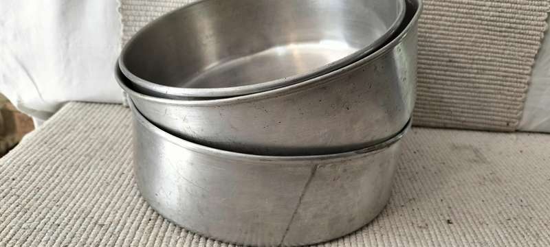 A Set of 3 Vintage Aluminium Cake Baking Tins