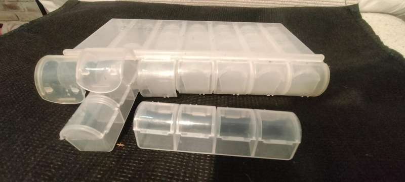 Sturdy Spring Release 7 day 4 Compartment per Day Pill Organizer