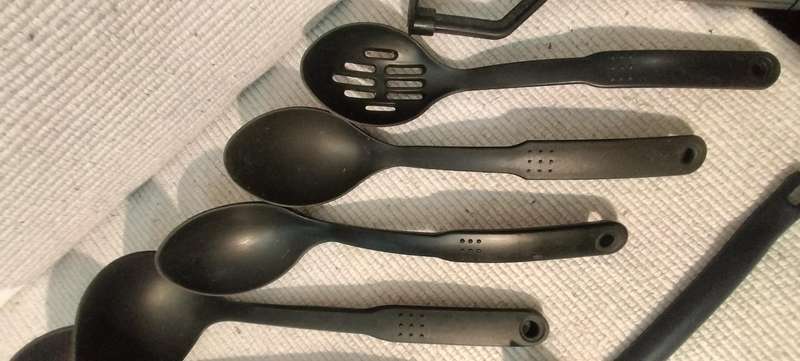 8 Piece Strong Plastic Kitchen Utensils