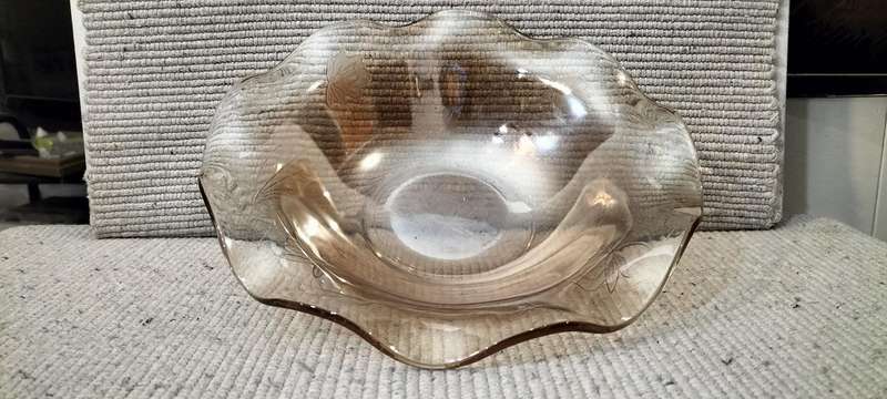 Magnificent Circa 1950 Jeannette Iridescent Floragold Louise Large Ruffled Rim Serving Bowl