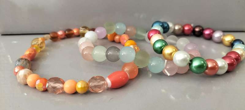 Stunning Quality Set of 3 Crystal/Glass Stretch Bracelets. (Nr14)