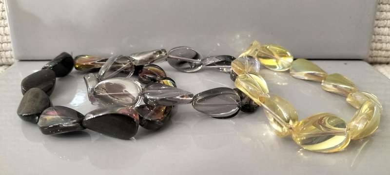 Stunning Quality Set of 3 Electroplate Glass Stretch Bracelets. (Nr18)