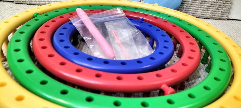 Complete 4 Size Circular Loom Knitting Set. (Nr1)
