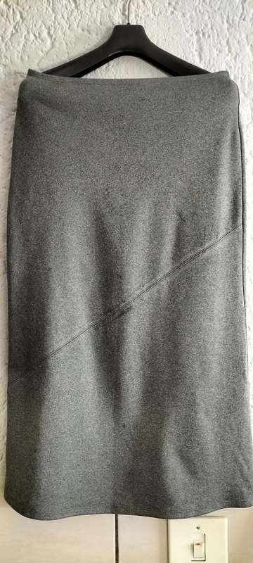 Beautiful News Ladies Long Stretch Skirt. (nr32). 10