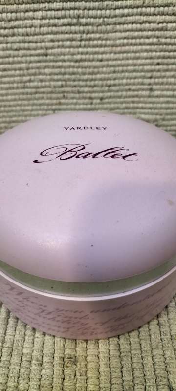 Large 125g Yardley Ballet Dusting Powder