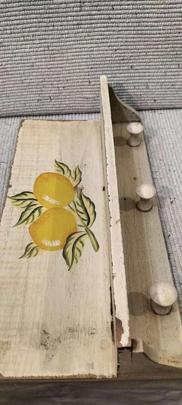 Aged Look Kitchen Cloth Hanger/Shelf.