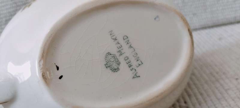 A Superb Vintage Alfred Meakin Gravy Boat