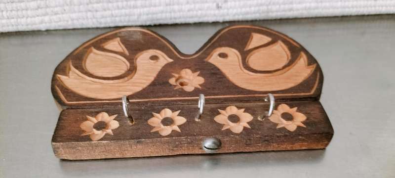 Beautiful Wood 3 Holder Wooden Key Rack