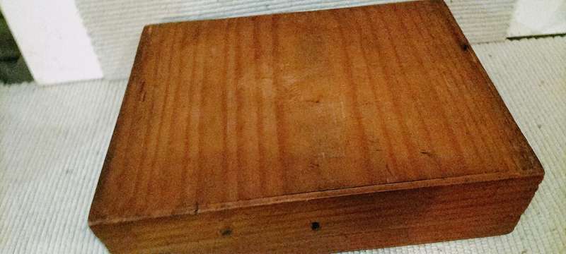 Beautiful Old Hinged Jewelry/Trinket Wooden Box.