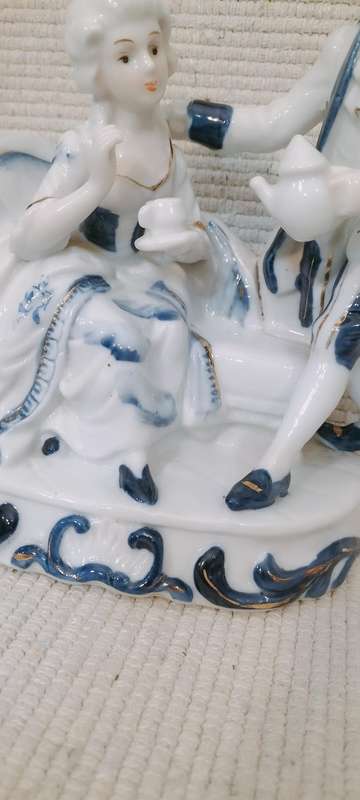 Stunning Vintage French Colonial Blue Rococo Baroque Porcelain Couple