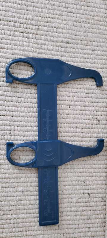 0 to 100 mm Measuring Caliper.