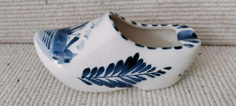 Beautiful Delft Shoe Ashtray