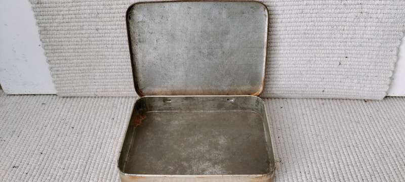 Old Collectible Romac C Cure Garage Outfit Tin