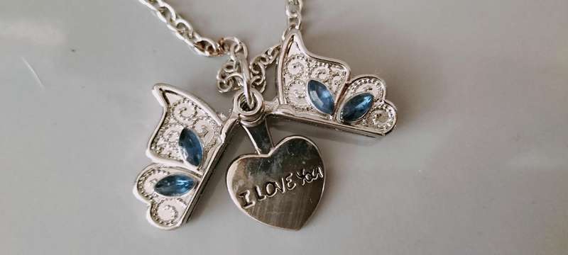 Beautiful Bejeweled Metal Butterfly that Opens to I love You Inscription Pendant and Chain. (Nr 66)